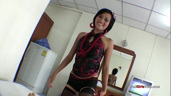 Superb blowjob by a sexy Thai
